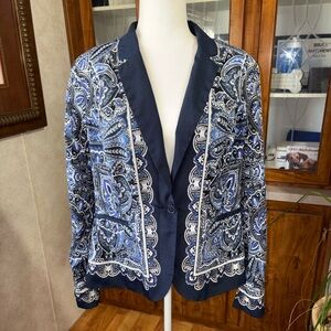 APT 9 SIZE X-LARGE FULLY LINED PAISLEY FLORAL ONE BUTTON JACKET.
